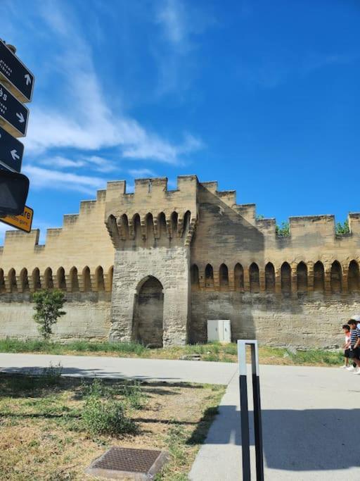 Gaby - Du Cachet Pour Toute La Famille Avignon Exteriör bild
